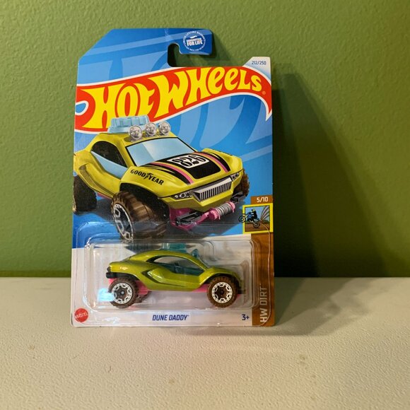 $7 or 3/$10-Hot Wheels HW Dirt Dune Daddy NIB - Picture 1 of 2